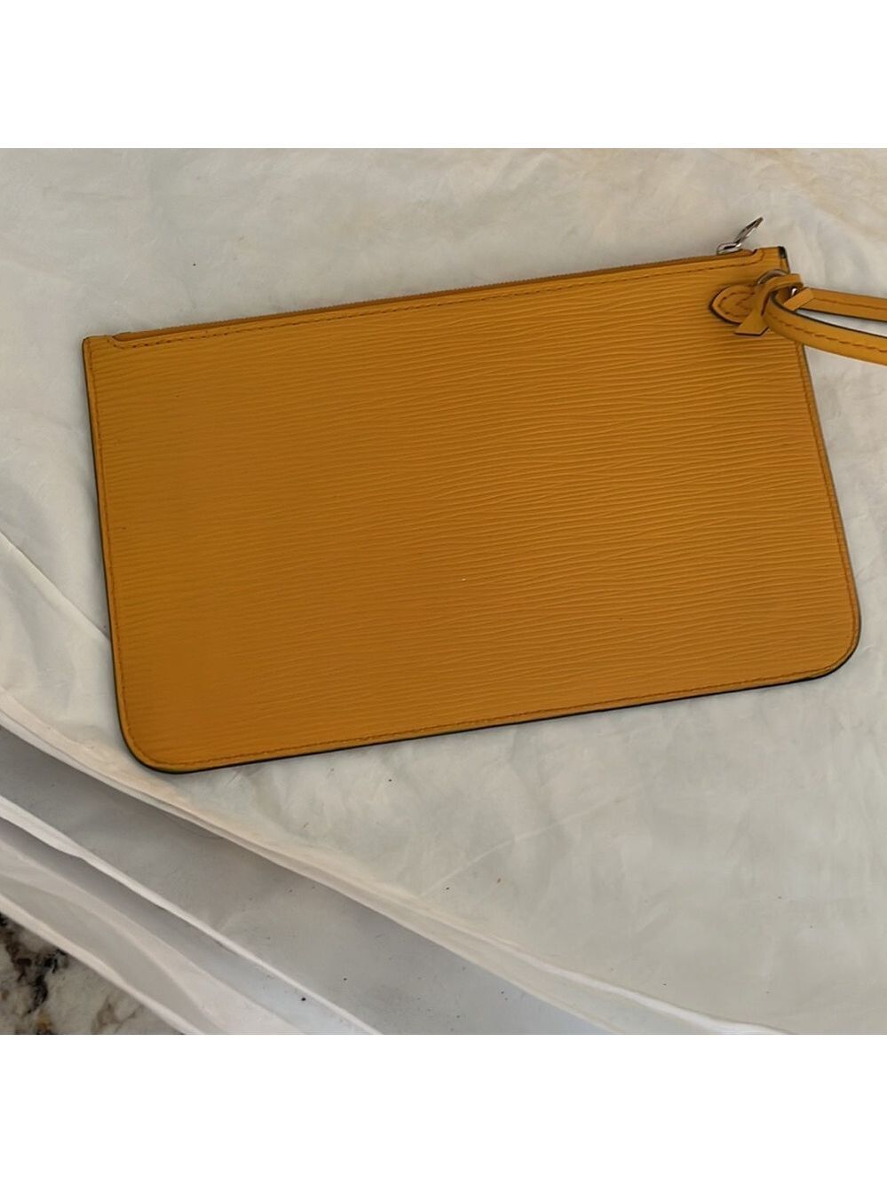 Louis Vuitton Epi Leather Neverfull MM - Picture 12 of 16